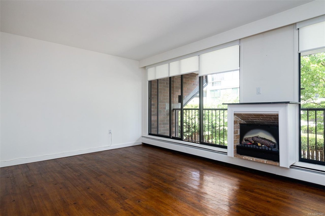 306-777 Blanshard St
