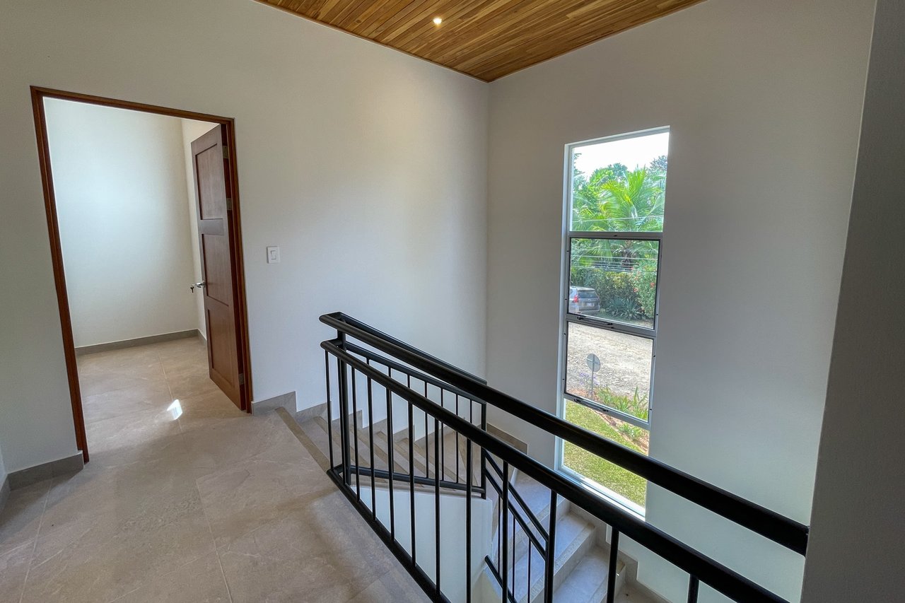 Low-Maintenance 3-Bedroom Villa With Pool & Peaceful Terraza On Calle Buganvillea In Ojochal Costa Rica