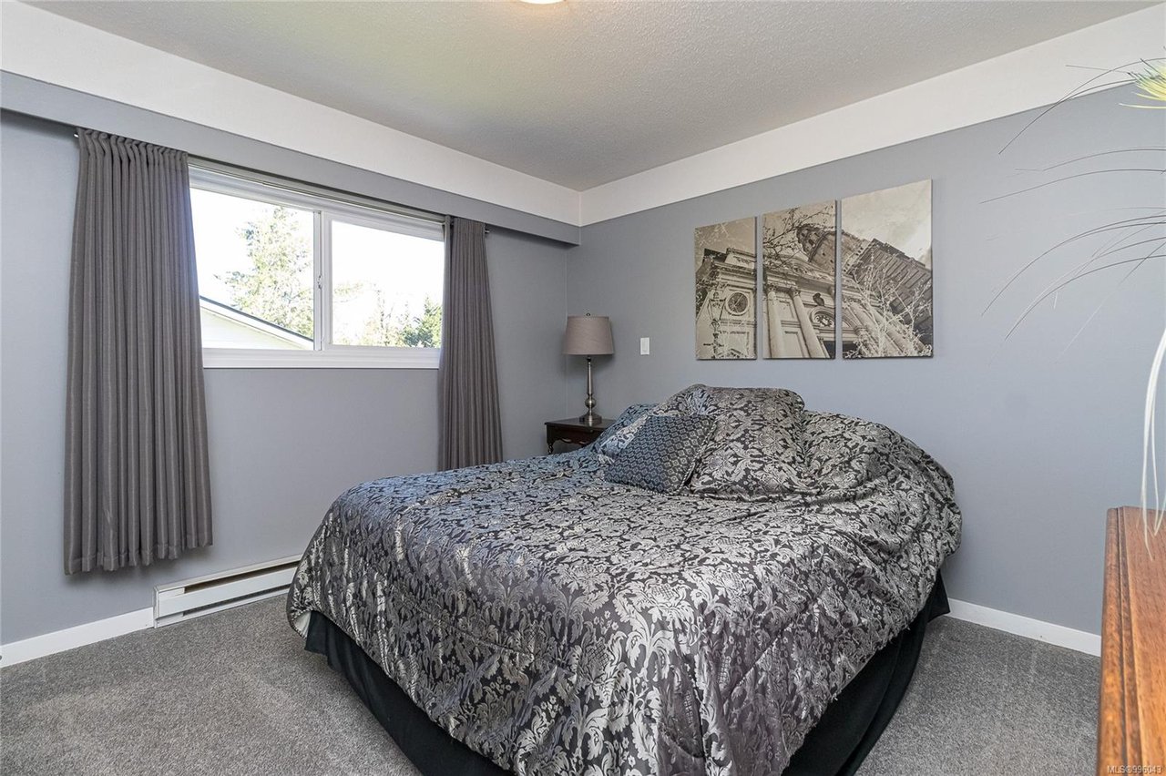 1550 McHattie Rd