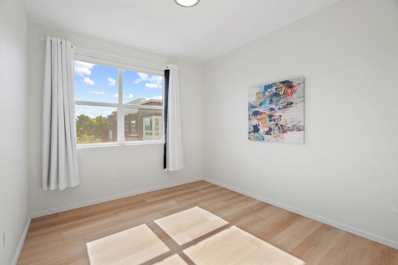 367 Ellicott LOOP