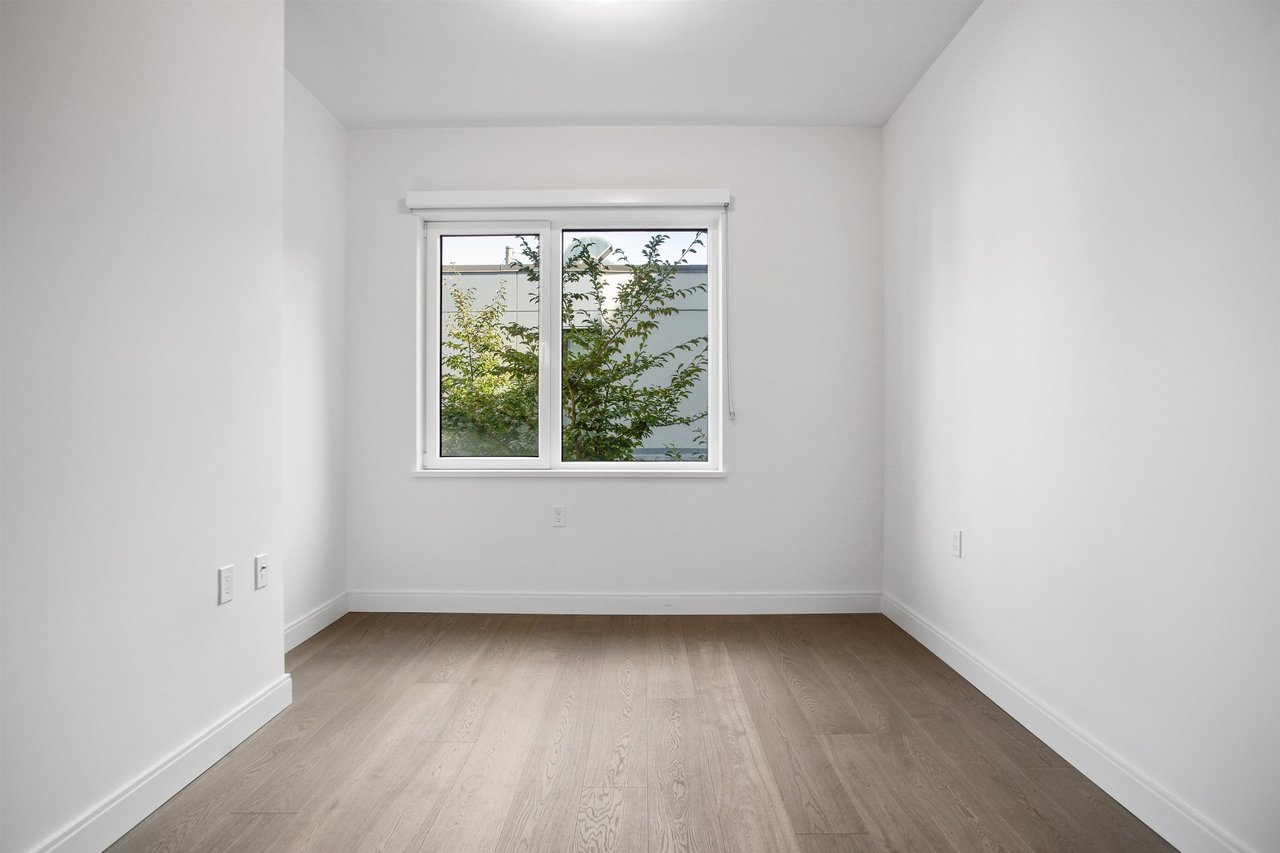 203-4932 Cambie St