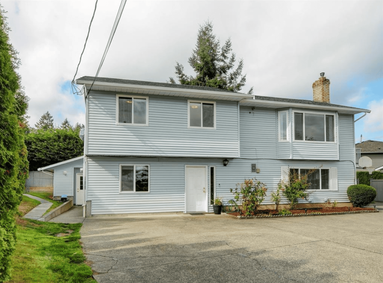 6972 Central Saanich Rd