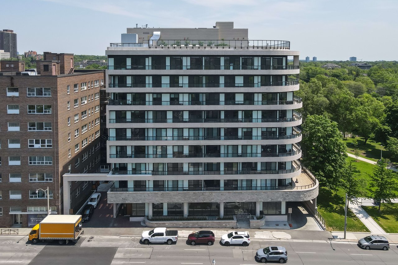 285 Avenue Road Suite #403