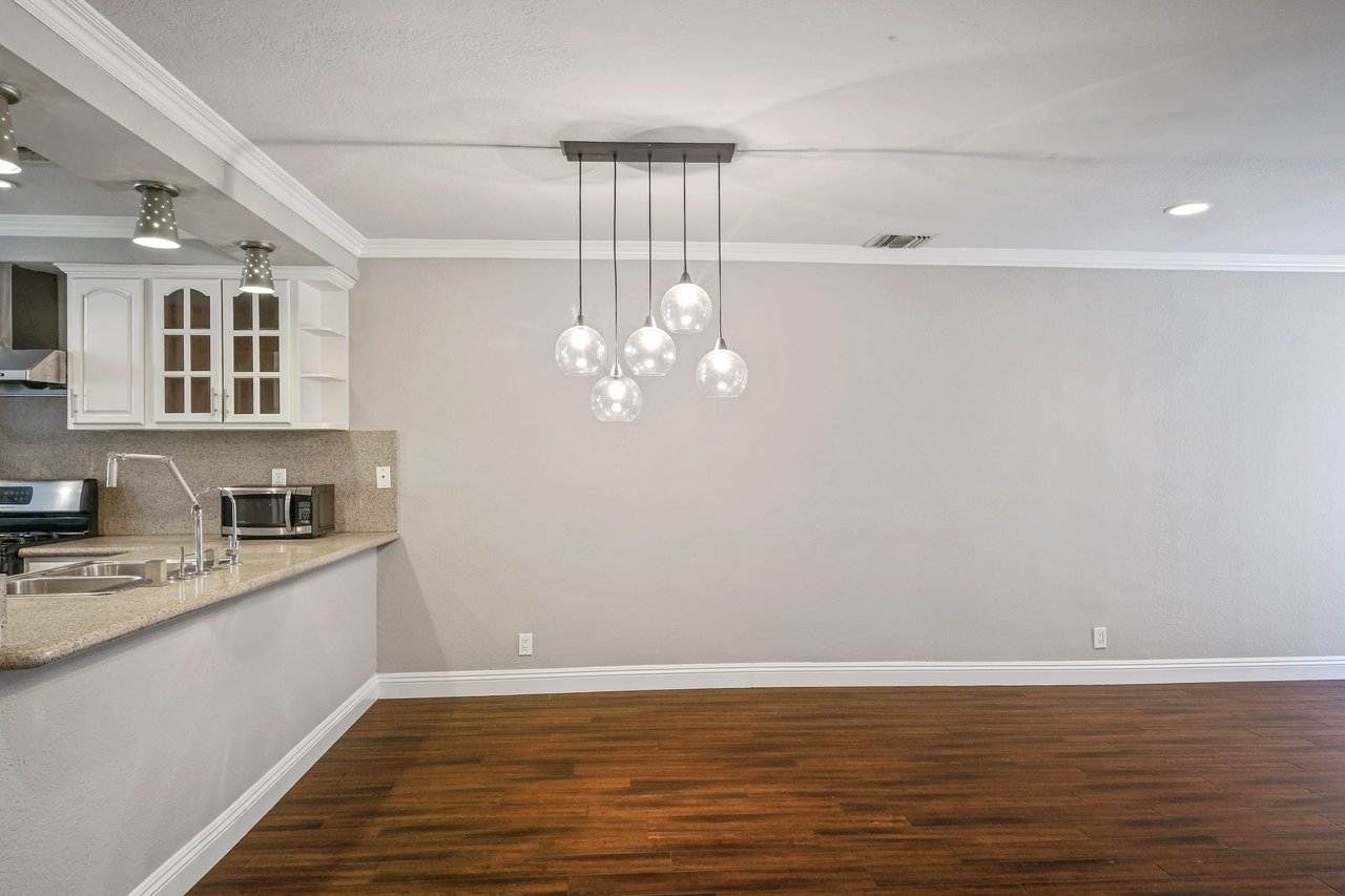 2022 Delaware Avenue Unit: 4