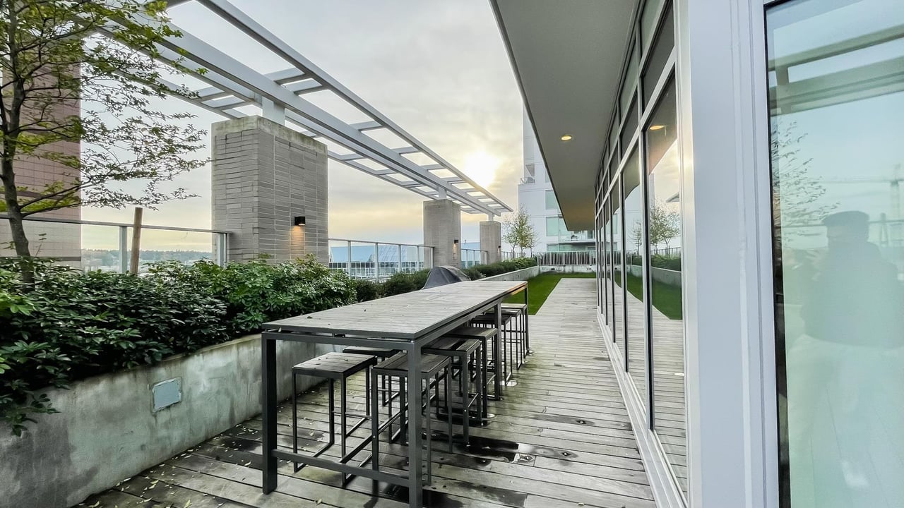 809-988 Quayside Drive, New Westminster