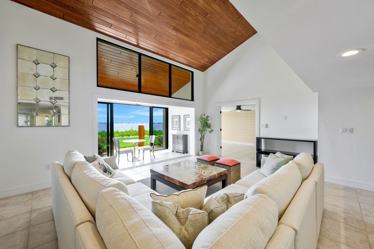 5018 Harbortown Lane