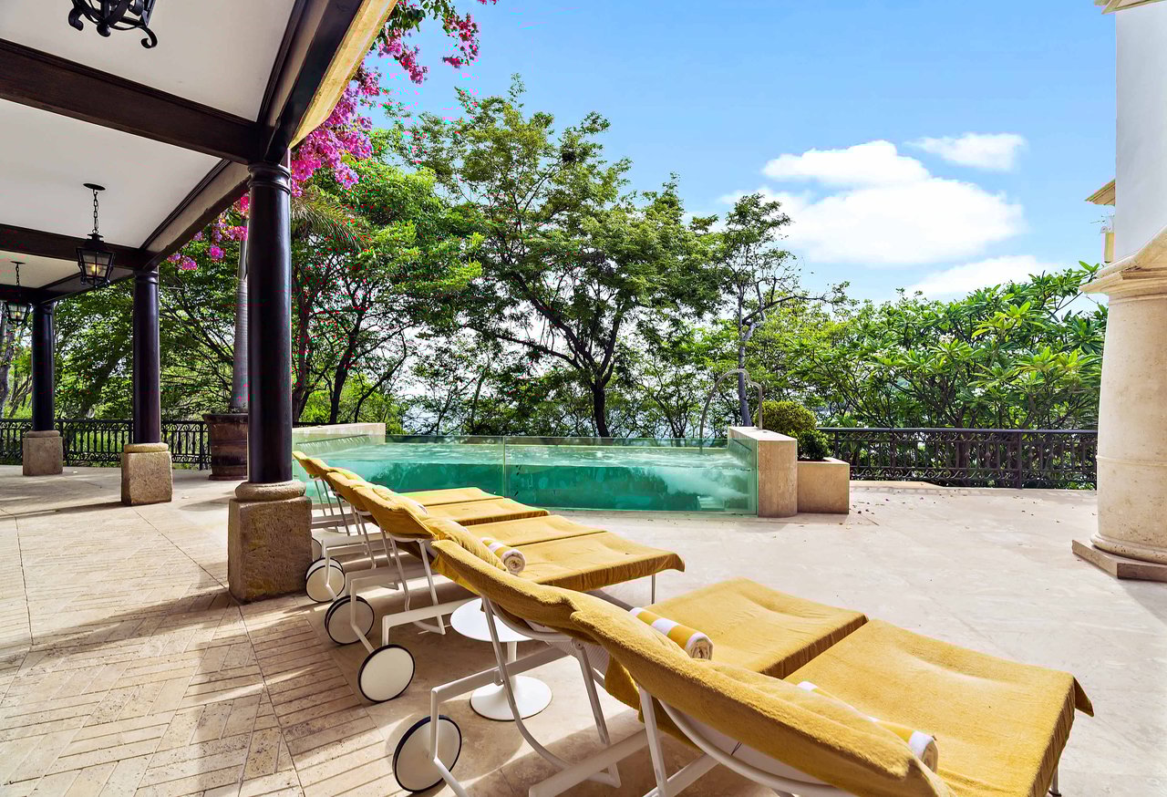27 Cartagena | Unique Luxury Beachfront Home