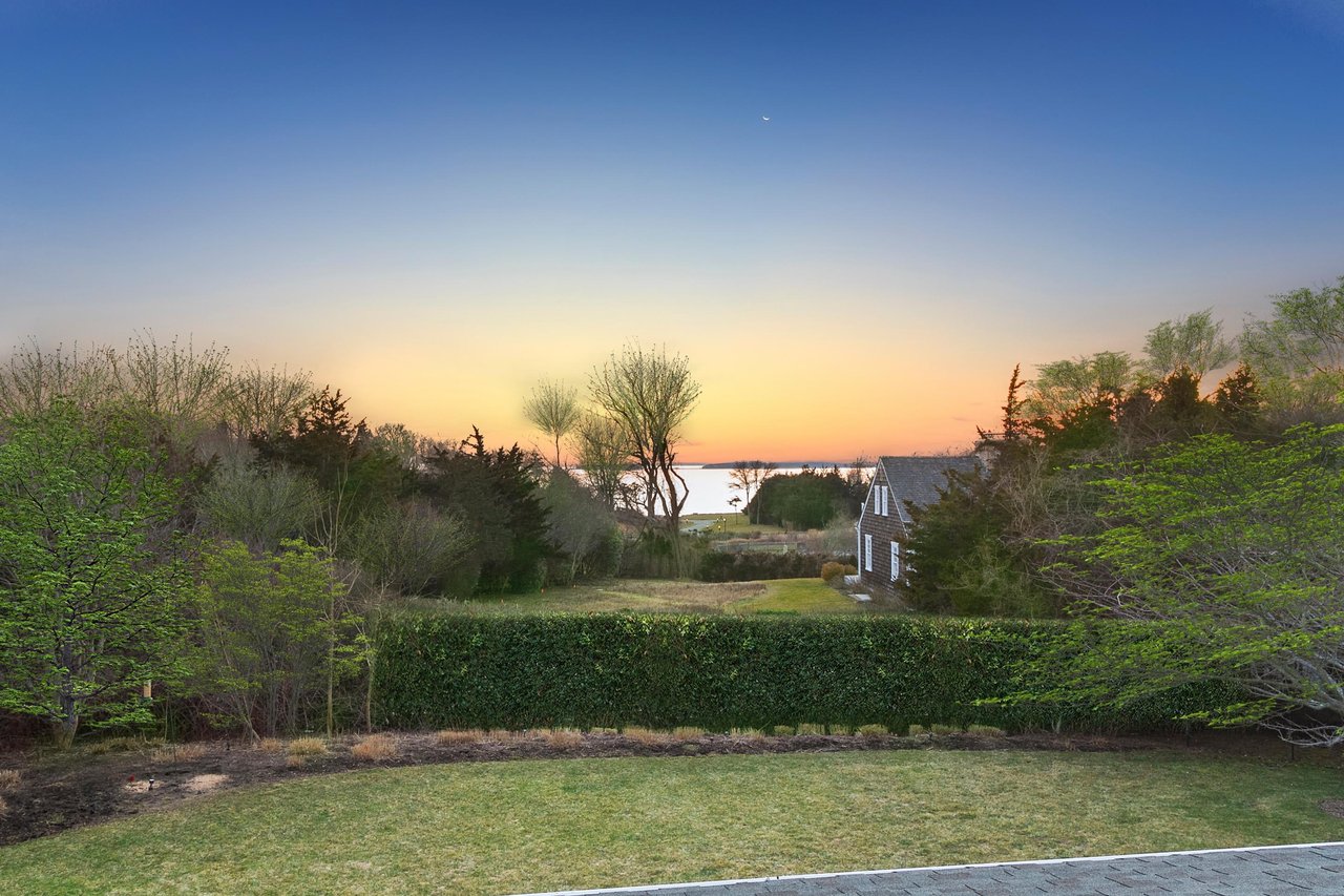 40 Barclay Dr