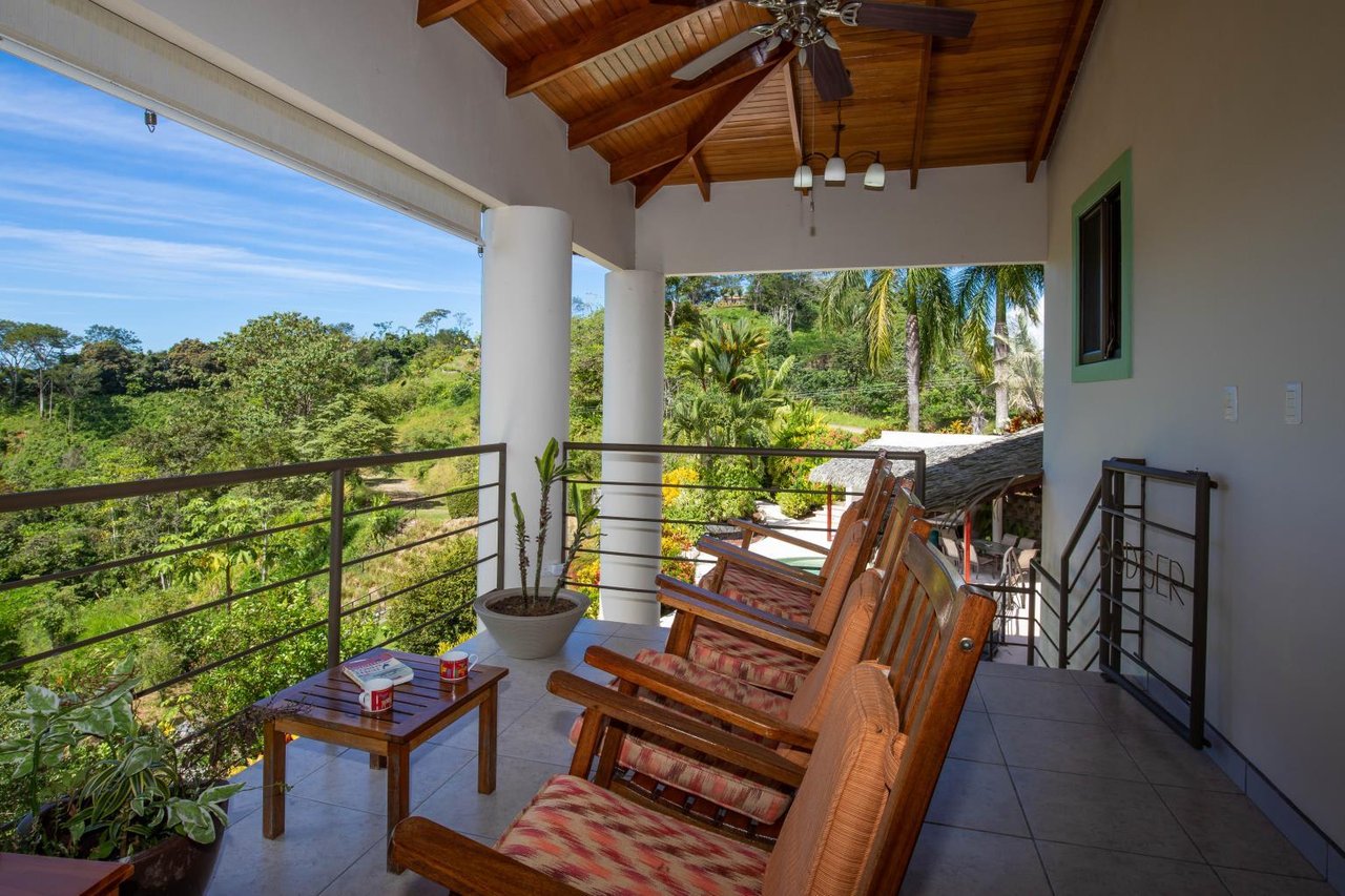 Elegant & Relaxing Beautiful 3 Bedroom Home With Mountain and Ocean Views 3