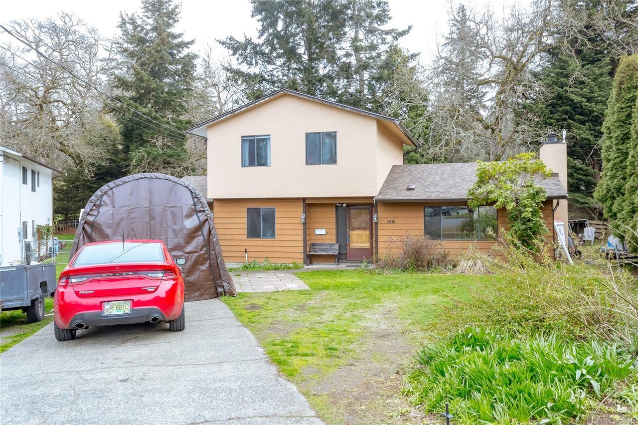 2838 Acacia Dr