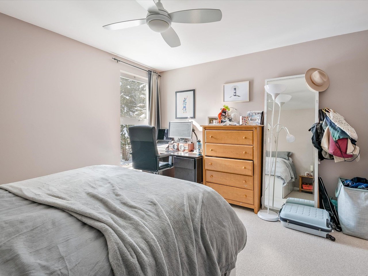 D204-1400 Alta Lake Rd