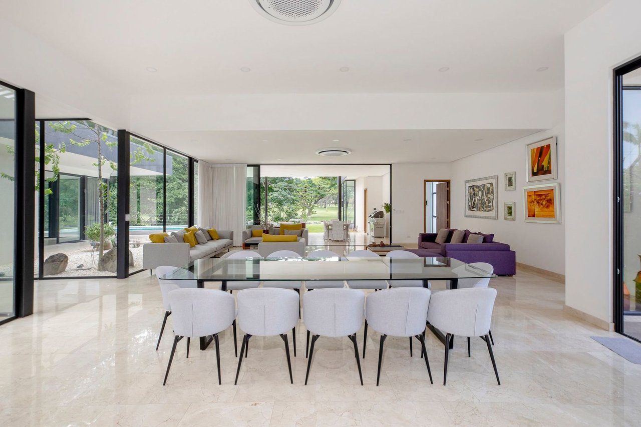 Golf Front Modern Home, Santa Ana, San Jose