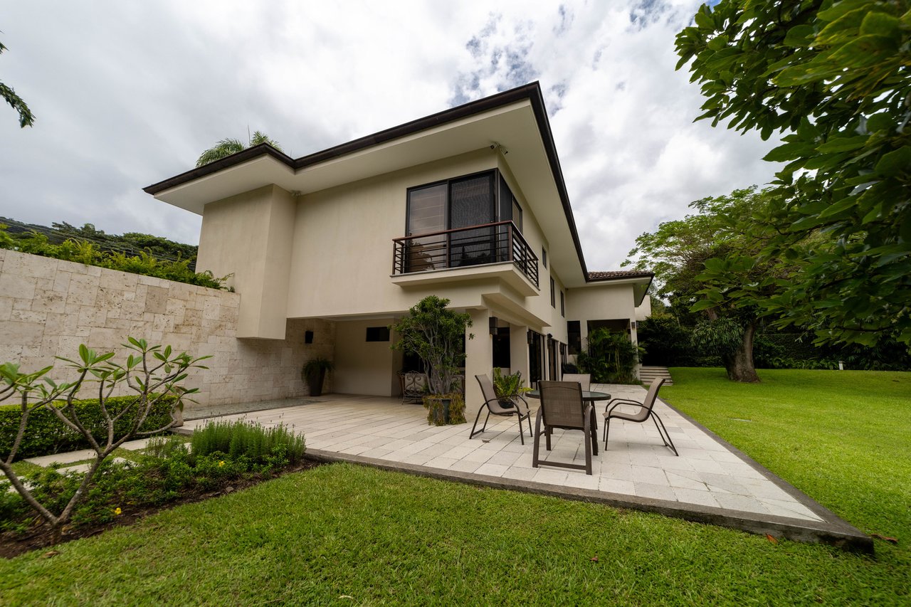 City Family Home, Escazu, San Jose