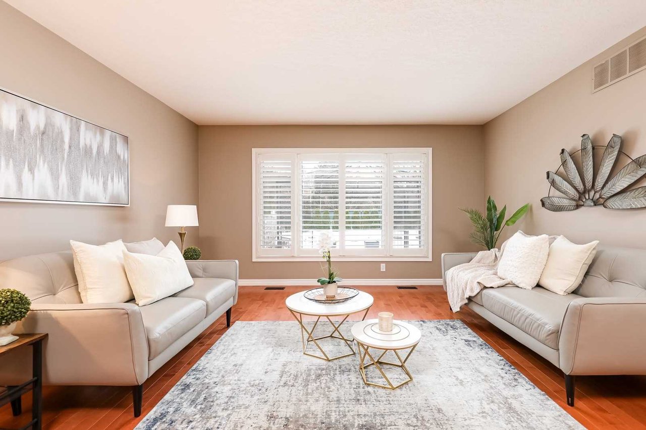 6 Marina Cres