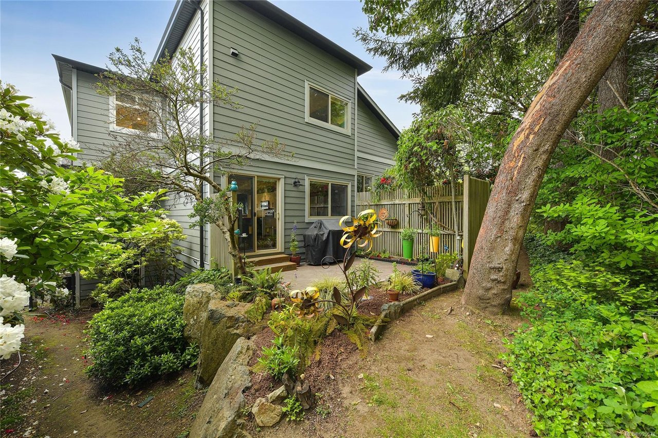 12-127 Aldersmith Pl