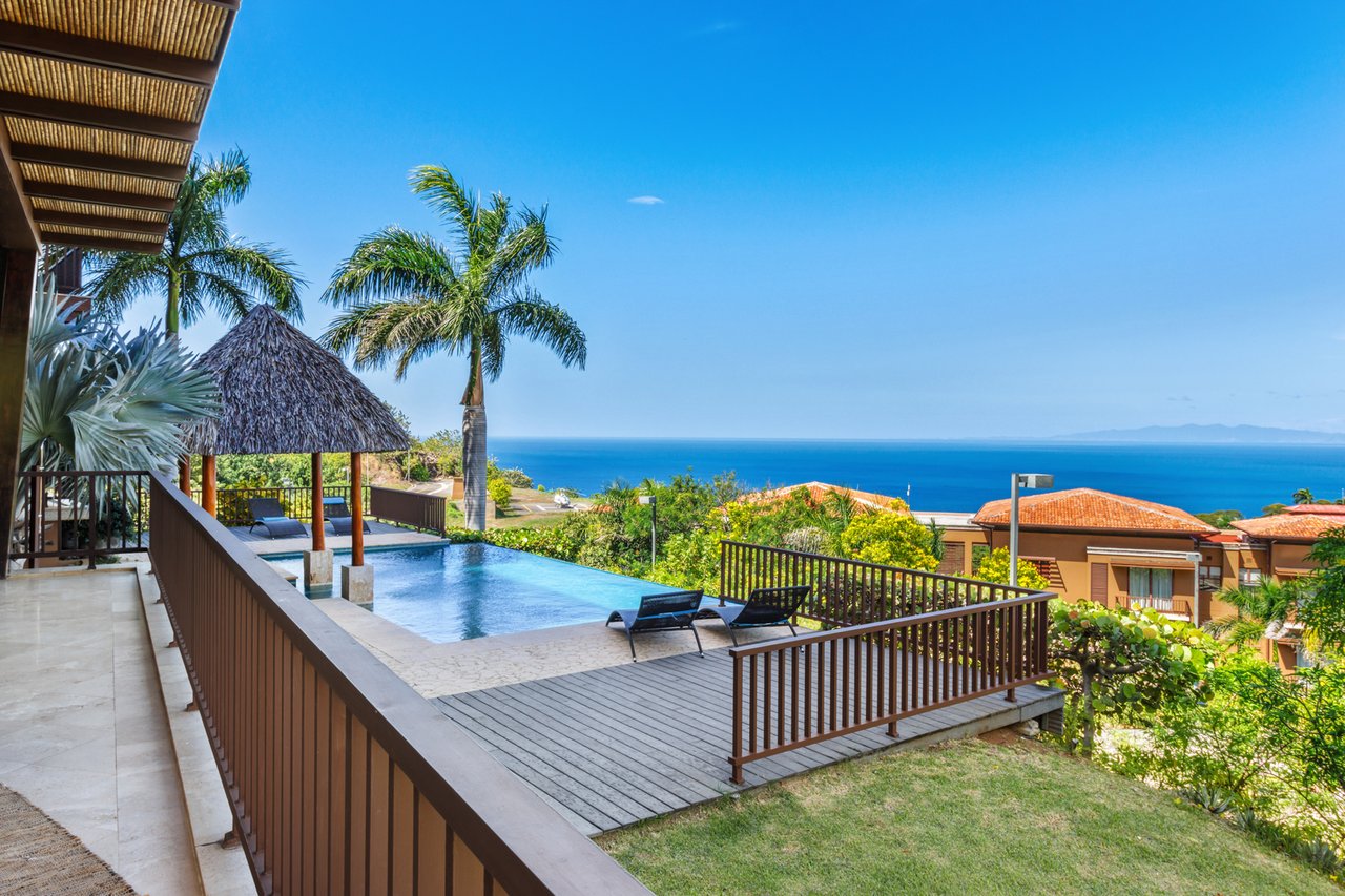 Infinity Pool Oceanview Condo, Papagayo, Guanacaste