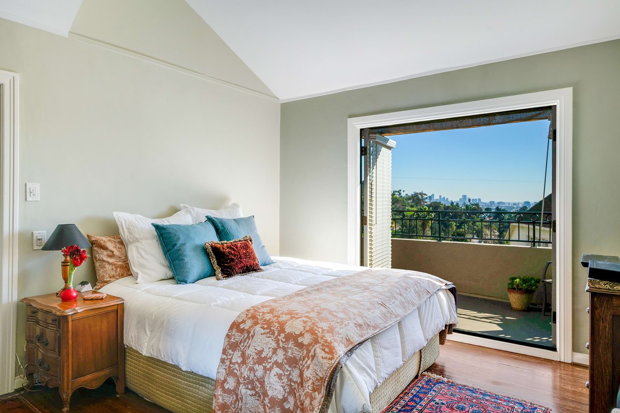 Hollywood Hills Pied de Terre - Another Off Market Sale