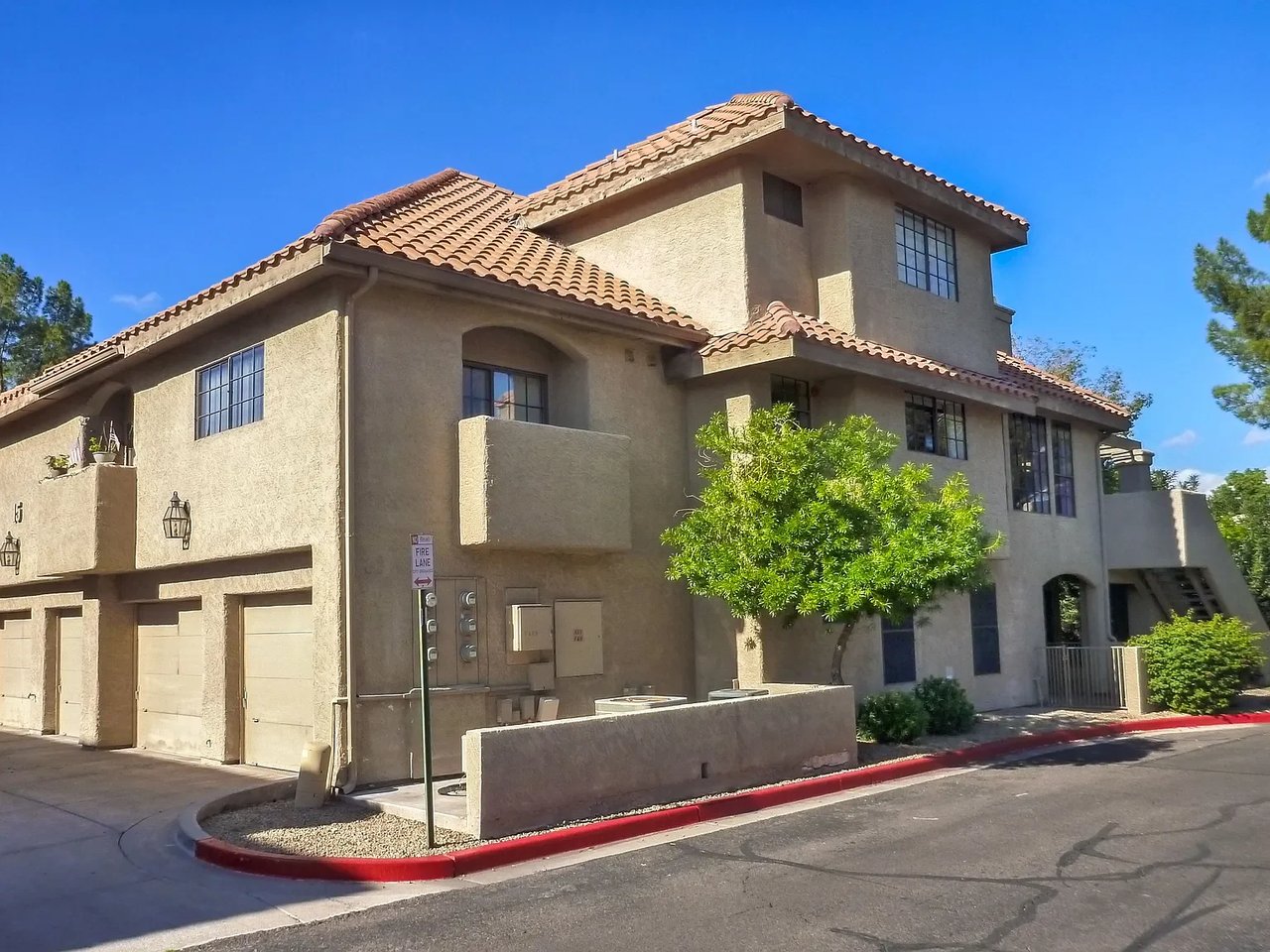 1211 N Miller Rd Unit 257