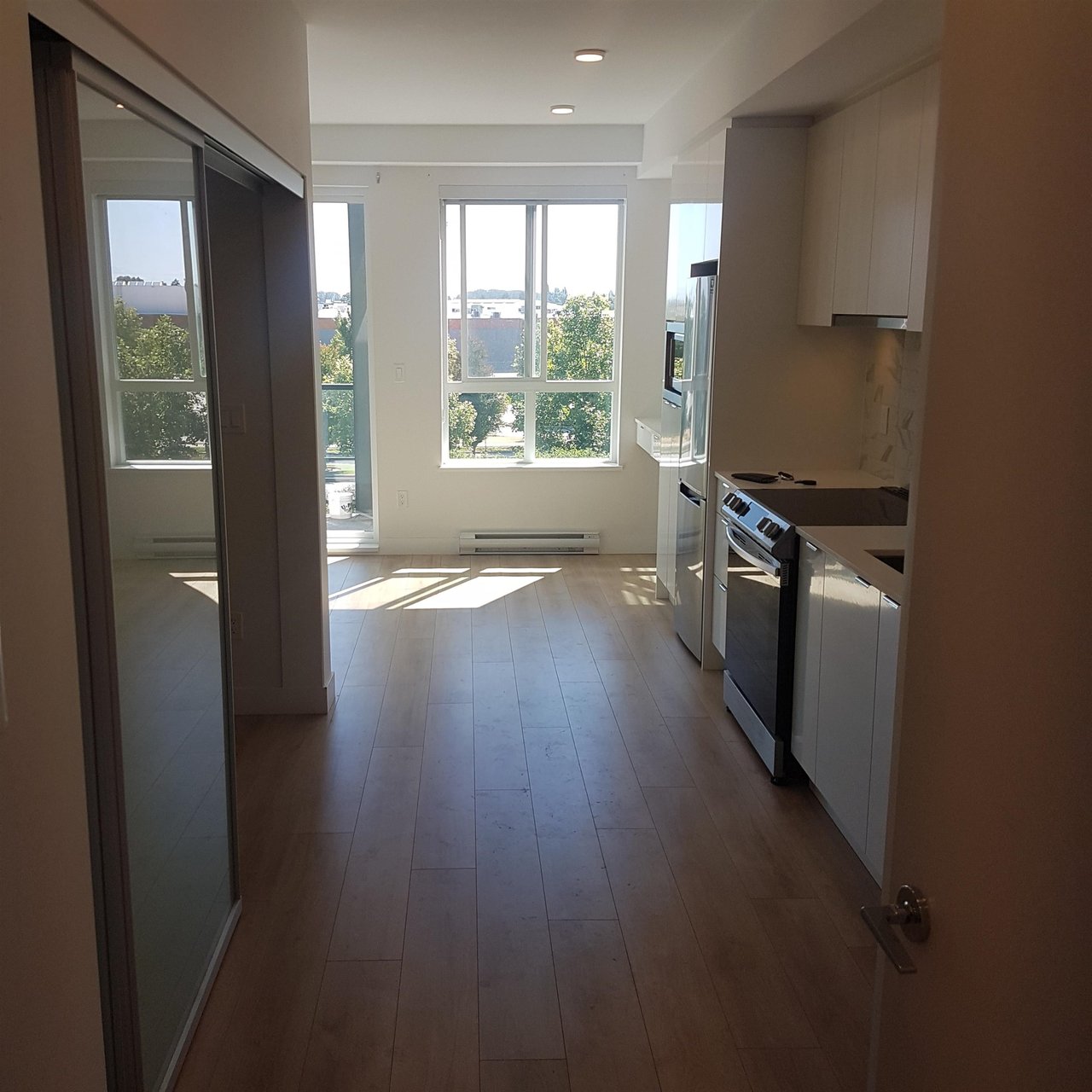 322-1792 Starling Dr