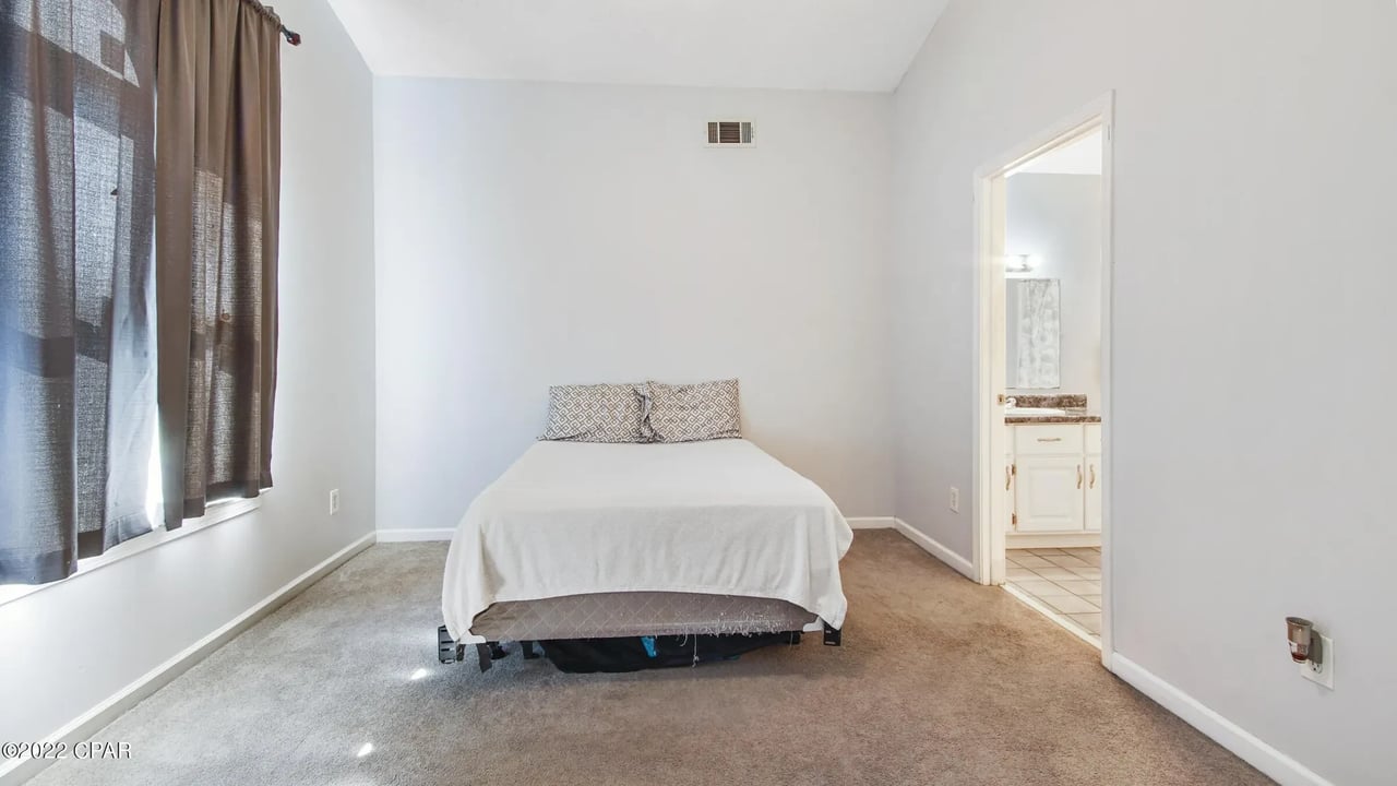 6605 LAKE JOANNA Circle