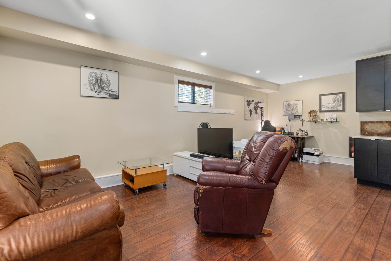 1430 Alder Dr