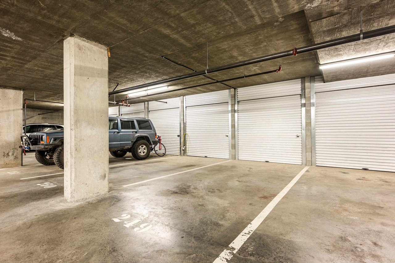 154-8328 207a St