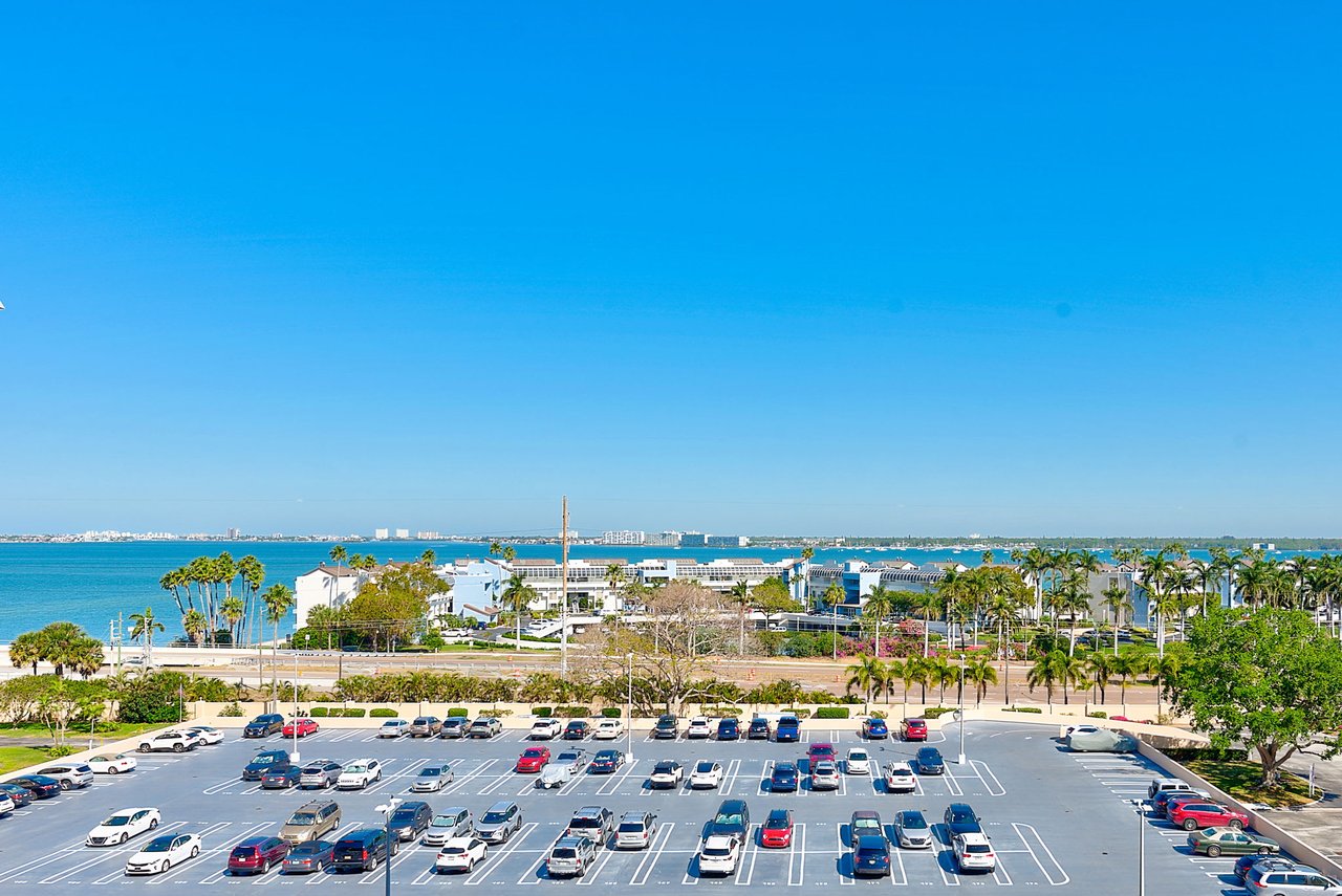 5200 Brittany Dr S, #804, St Petersburg, FL 33715