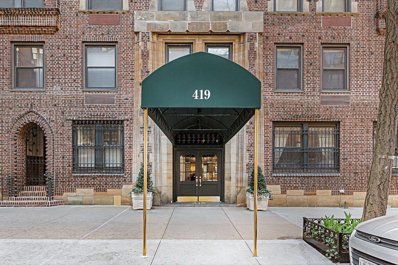 419 East 57th Street Unit: 6A