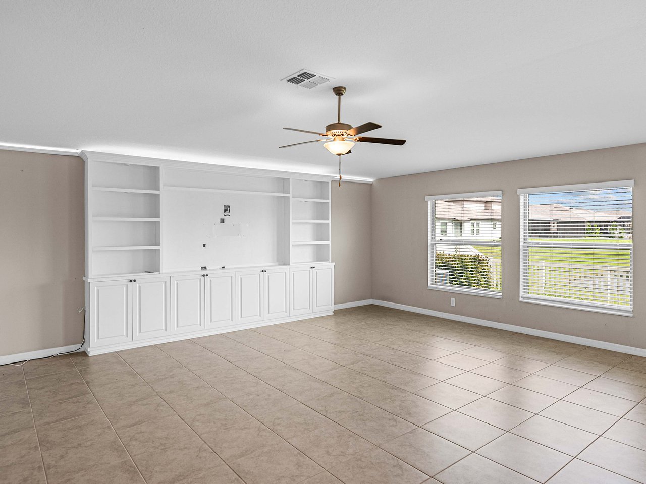 5474 LESLIE CANYON DR