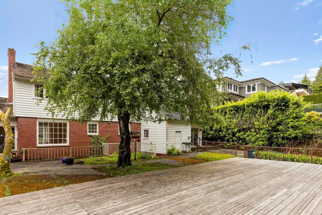 2050 Westdean Cres Cres