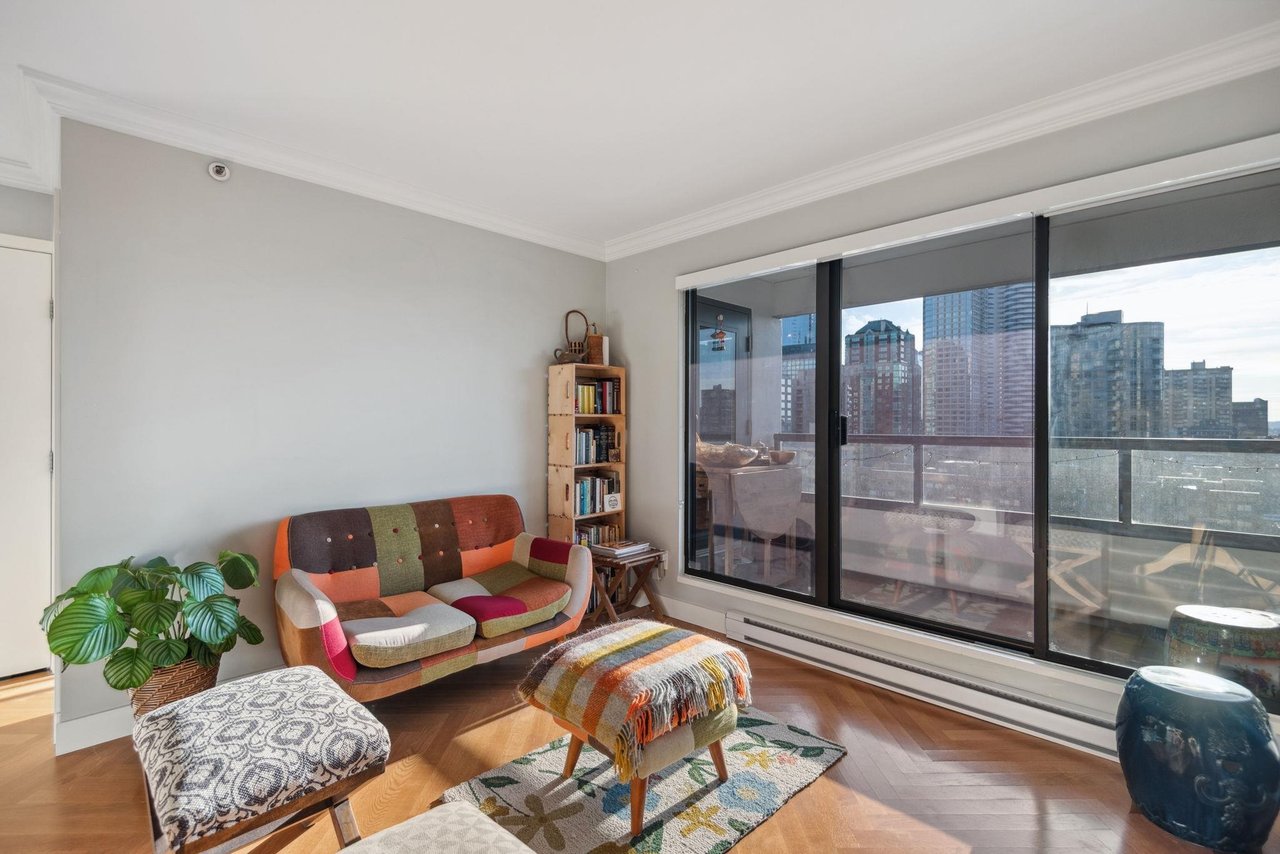 1208-1060 Alberni St