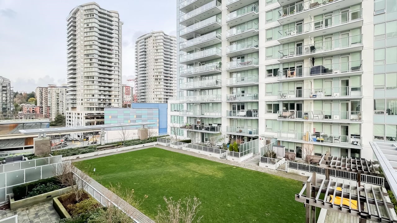 809-988 Quayside Drive, New Westminster