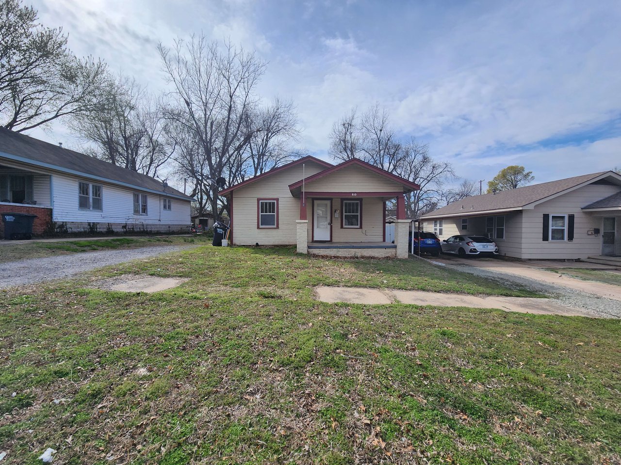 810 N. Market Ave