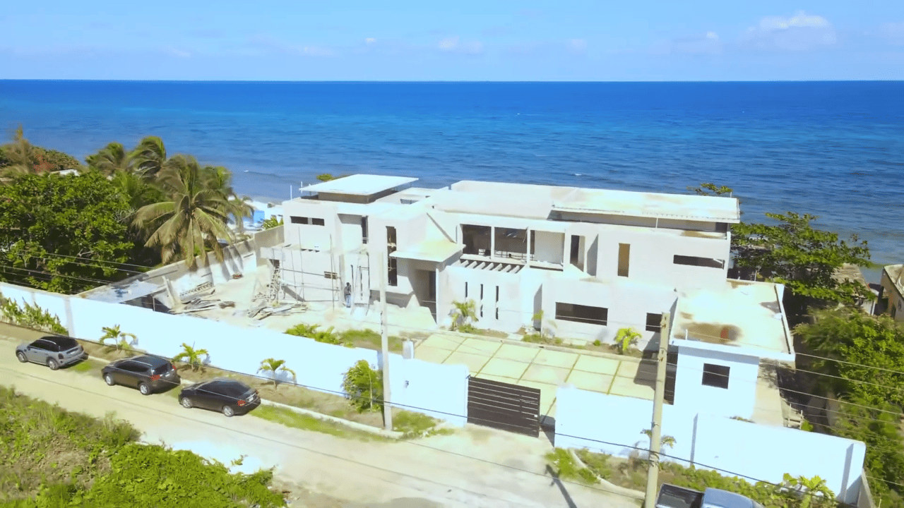 Beachfront Villa For Sale : Discovery Bay, St Ann , Jamaica