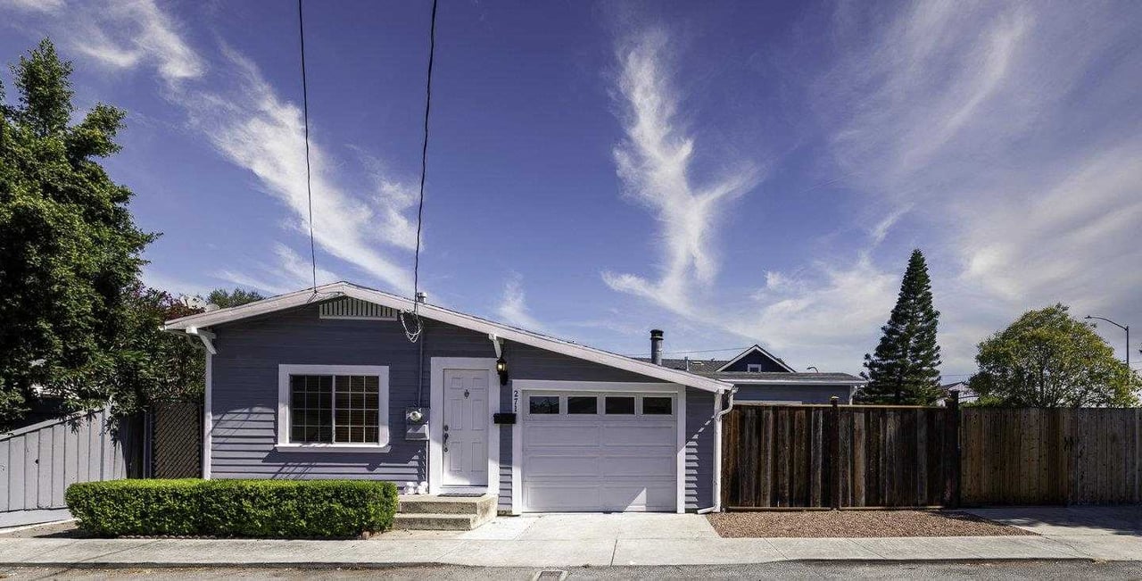 271 Everett AVE