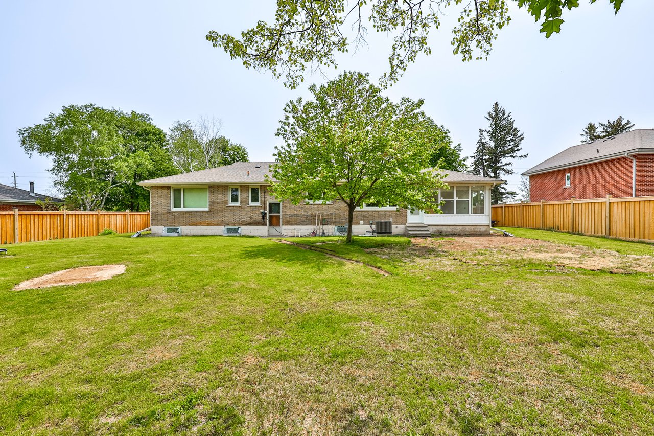 425 Plains Road West, Burlington, Ontario