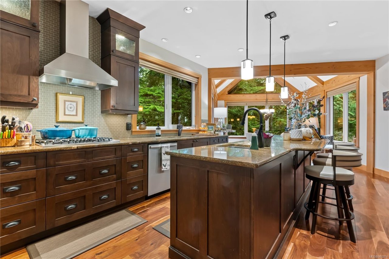 760 Marine Dr