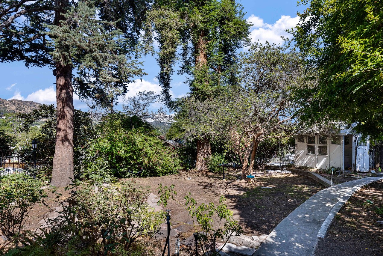 5061 College View Avenue
