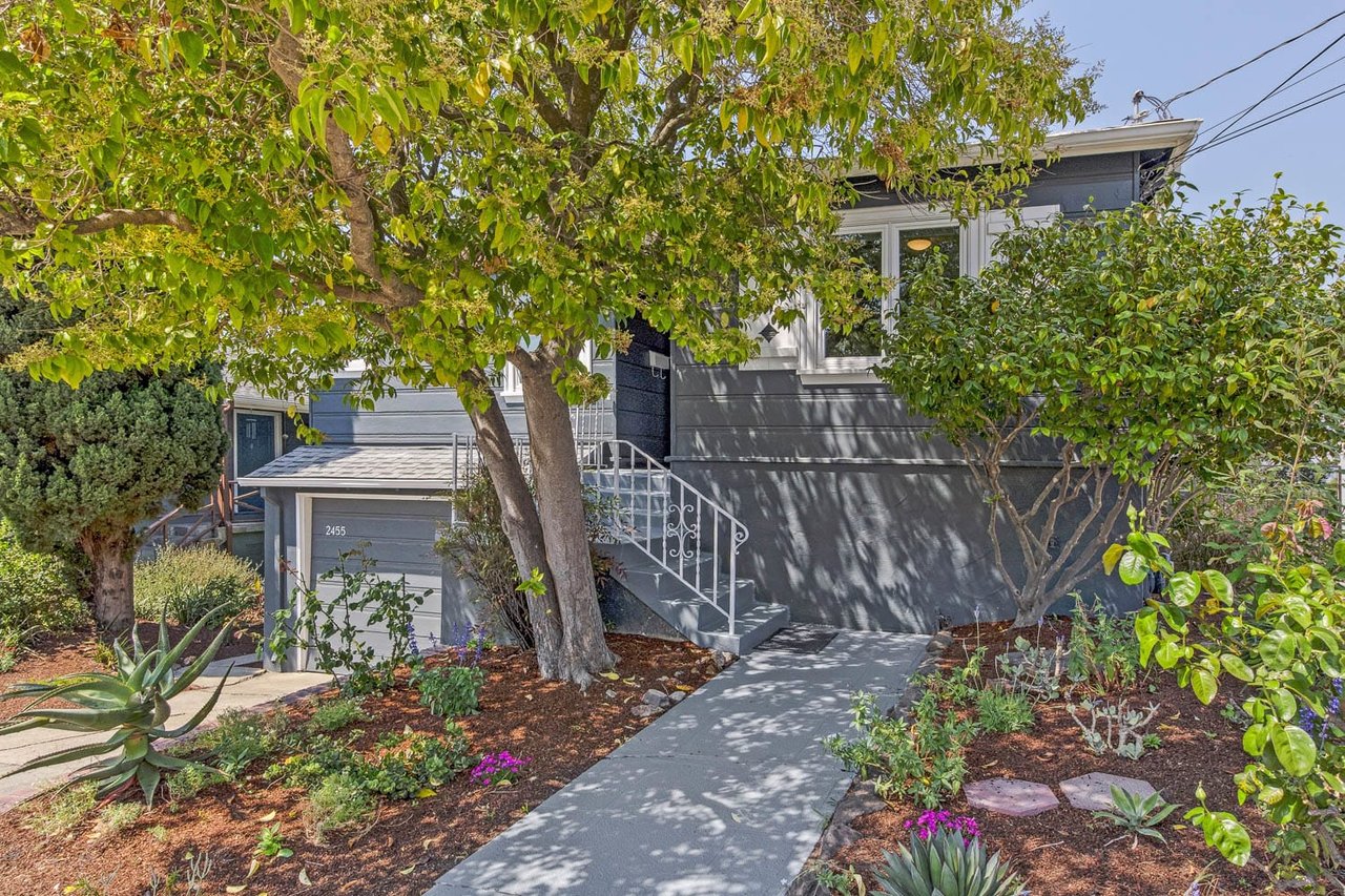 2455 Frances St