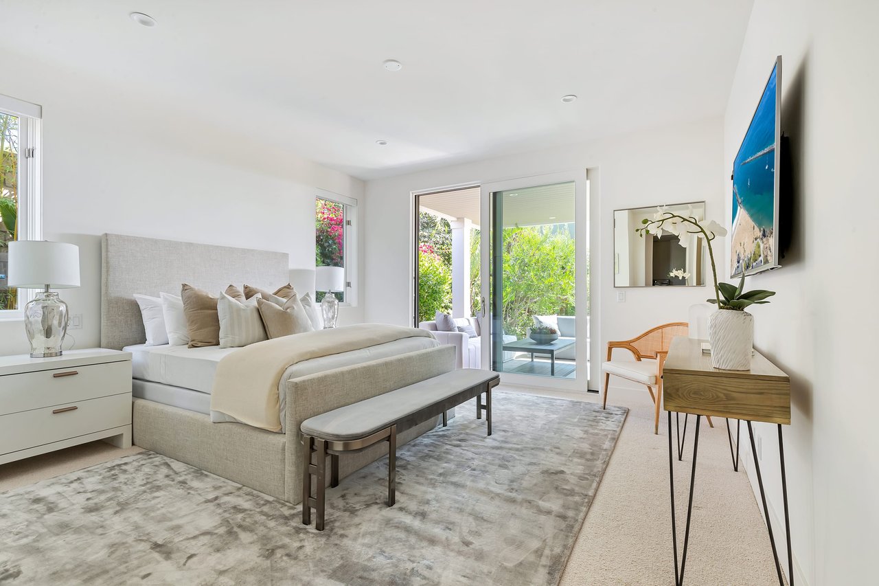 448 Serra Drive