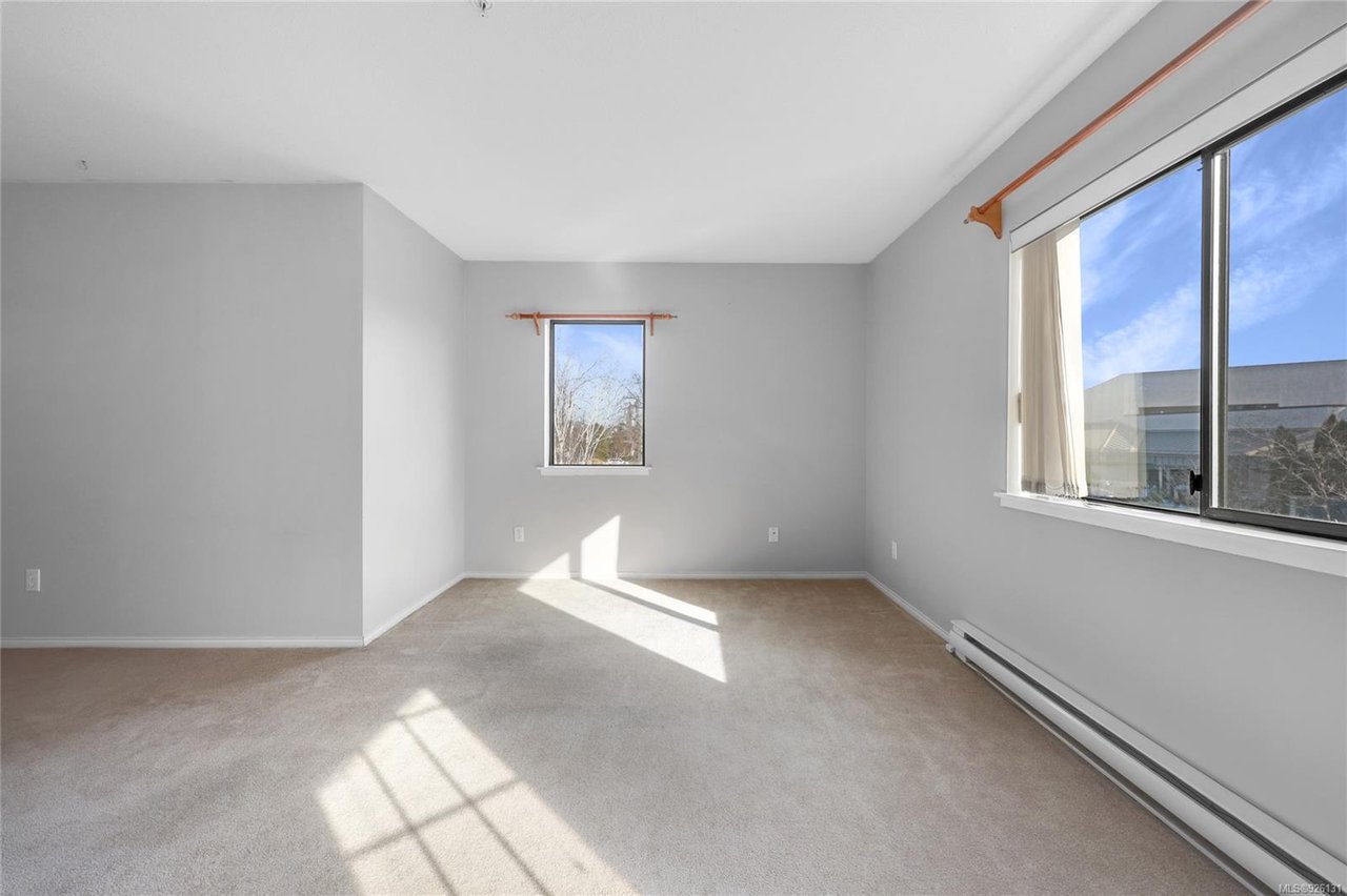 209-651 Jolly Pl