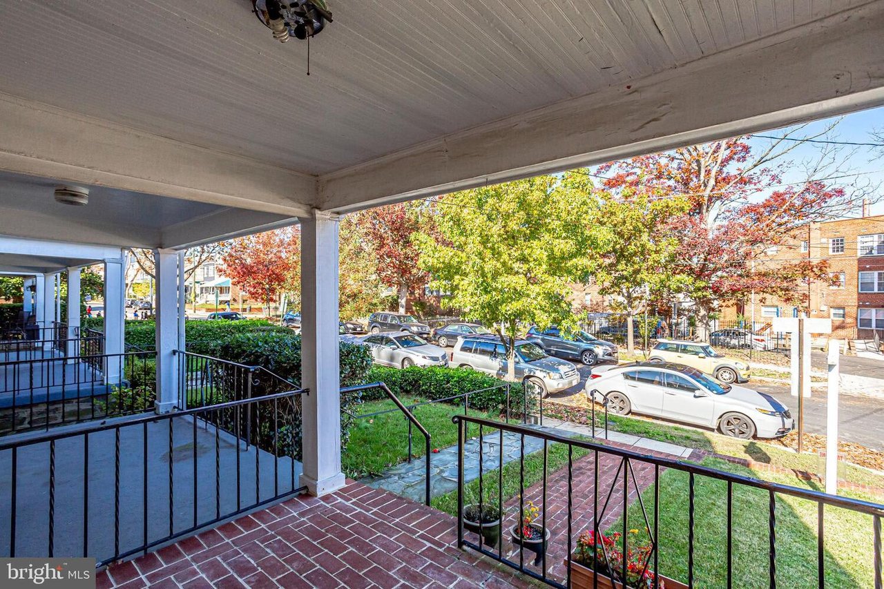 434 Longfellow St NW