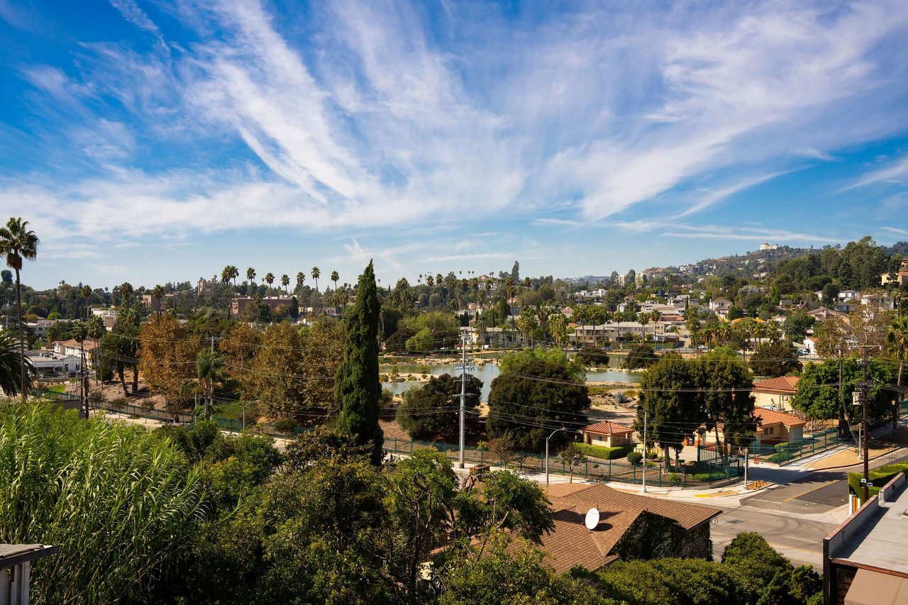 Rare Silverlake Townhome by Architect Robert Lee, 1982