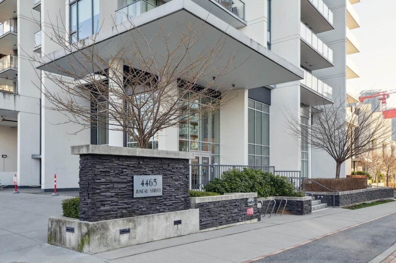 1601-4465 Juneau St