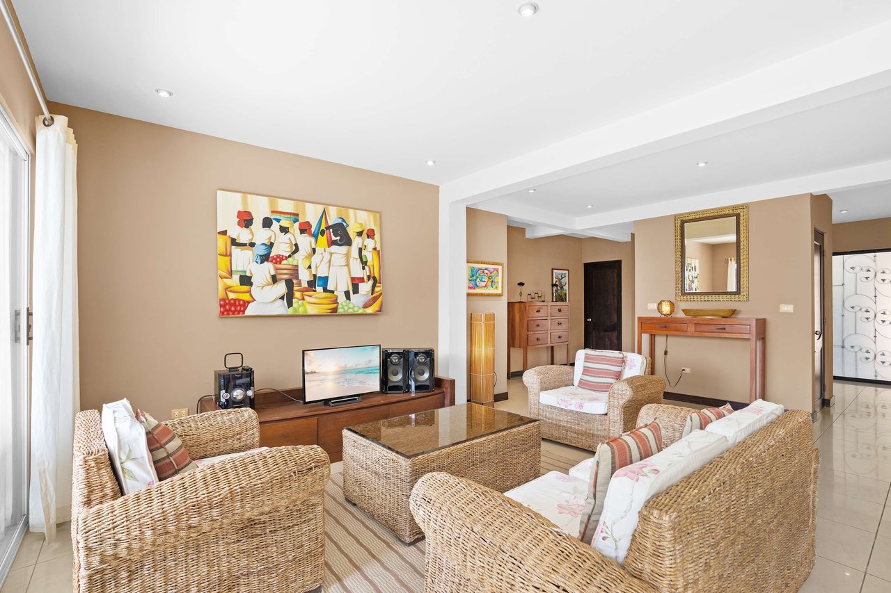 Maison Blanche | Exquisite condo in the exclusive gated community of Altos de Flamingo
