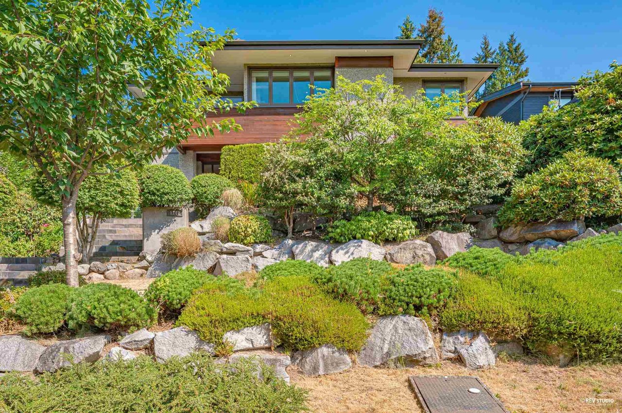 1141 Lawson Ave