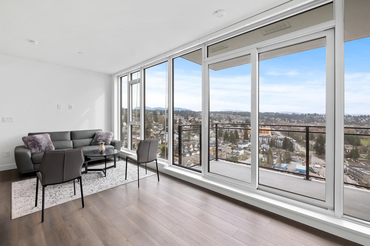 1809-901 Lougheed Hwy