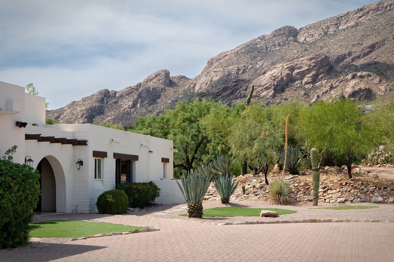 Exclusive Skyline Country Club Estate