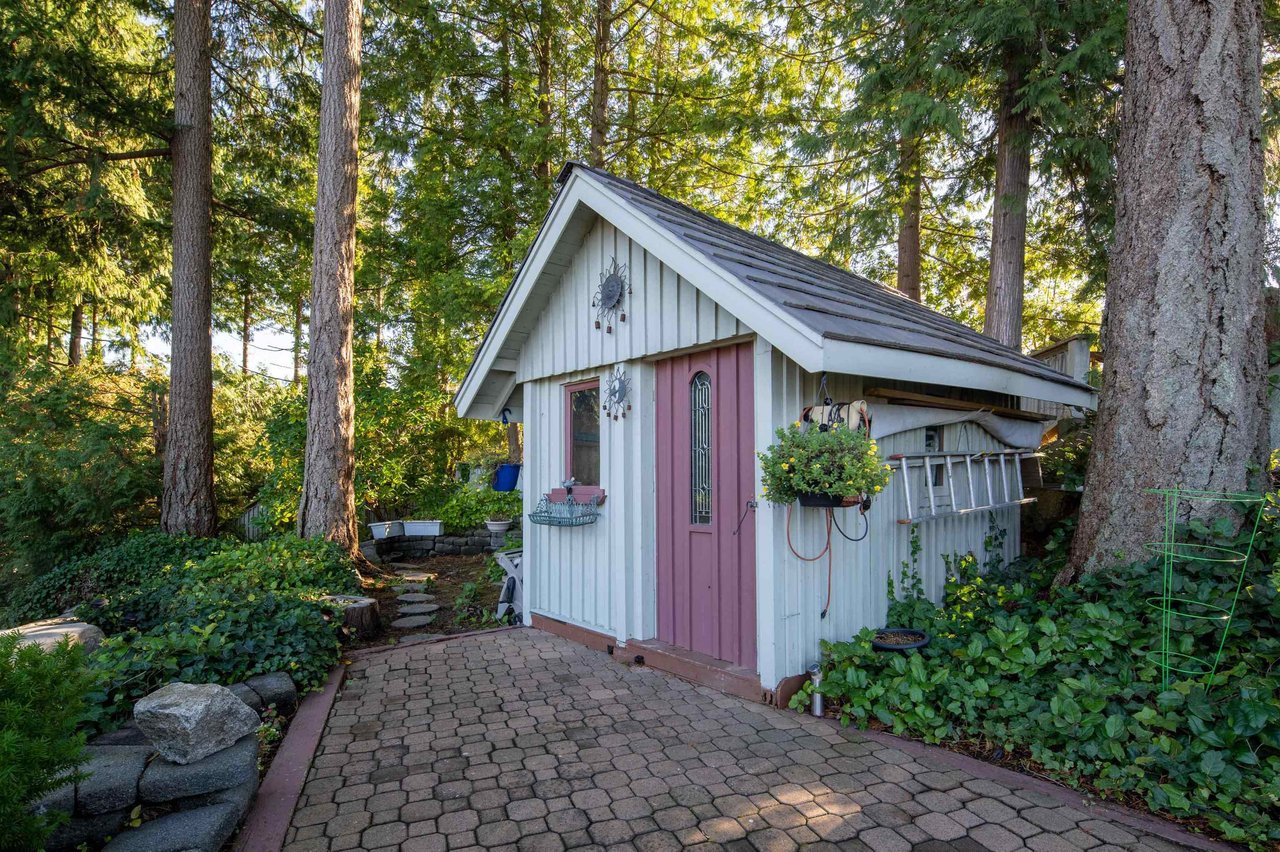 5270 Aspen Cres