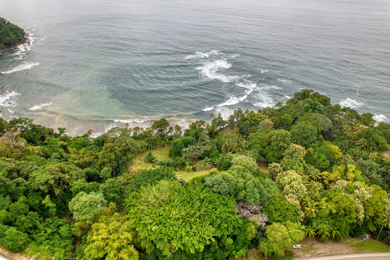 Modern Beachfront Luxury Estate, Dominical, Puntarenas